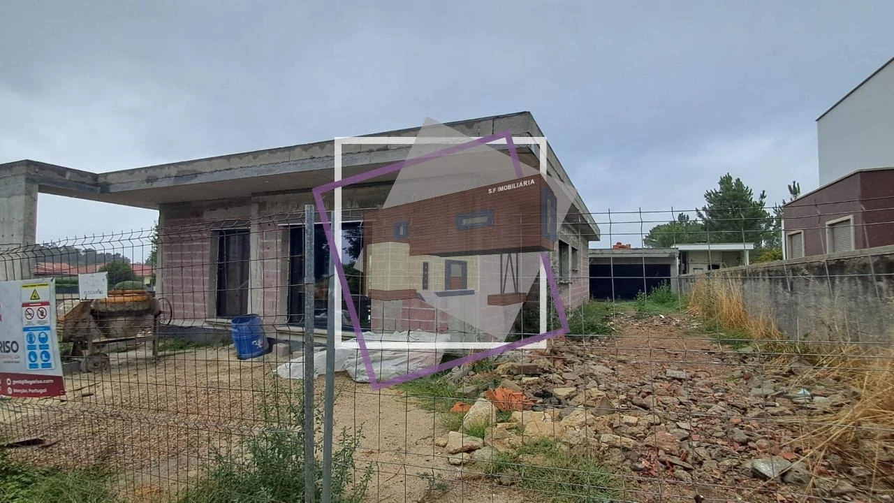Moradia T3 para Venda em Mazedo e Cortes Foto 1