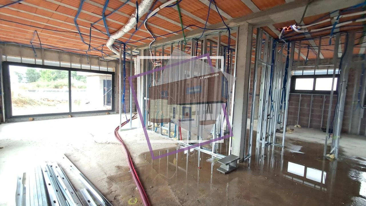 Moradia T3 para Venda em Mazedo e Cortes Foto 5
