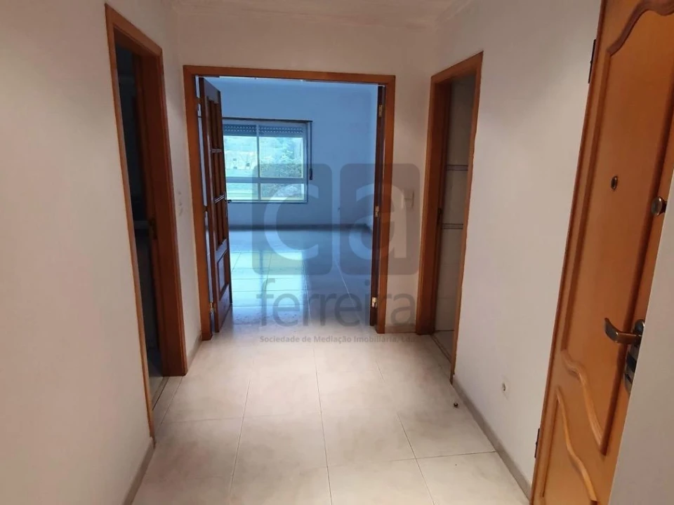 Apartamento T2 para Venda em Queluz e Belas Foto 6