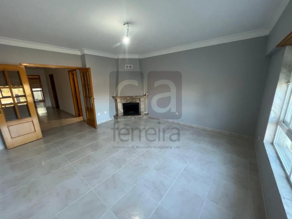 Apartamento T2 para Venda em Queluz e Belas Foto 7