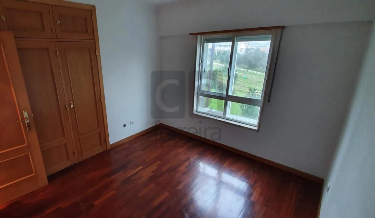 Apartamento T2 para Venda em Queluz e Belas Foto 11