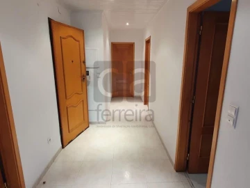 Apartamento T2 para Venda em Queluz e Belas