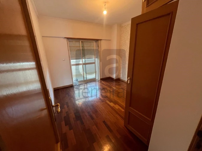 Apartamento T2 para Venda em Queluz e Belas Foto 15