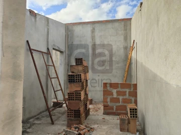 Moradia T2 para Venda em Alpiarça