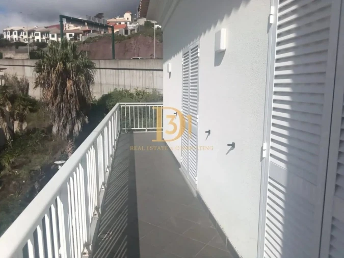 Apartamento T2 para Venda em Caniço Foto 10