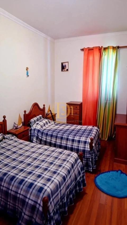 Apartamento T2 para Venda em Santa Cruz