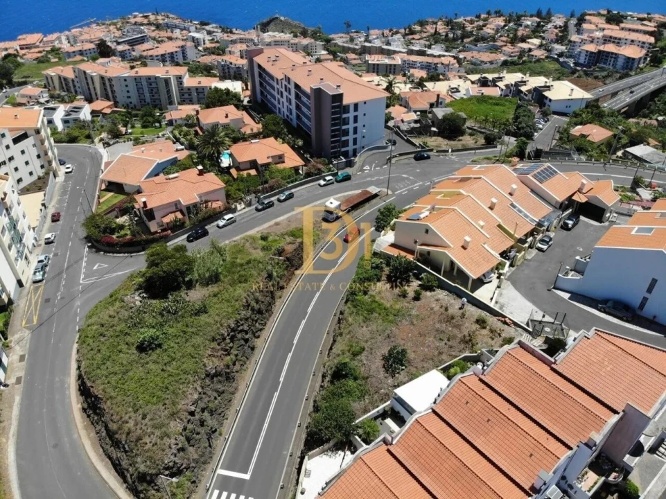 Terreno para Venda em Caniço Foto 9