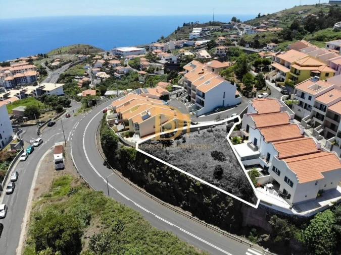 Terreno para Venda em Caniço Foto 2