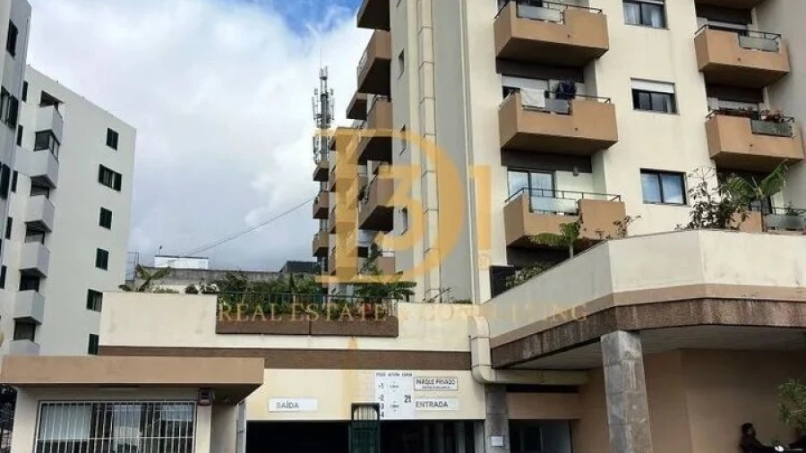 Garagem para Venda em Funchal (Santa Luzia)