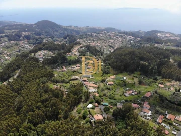 Terreno para Venda em Camacha