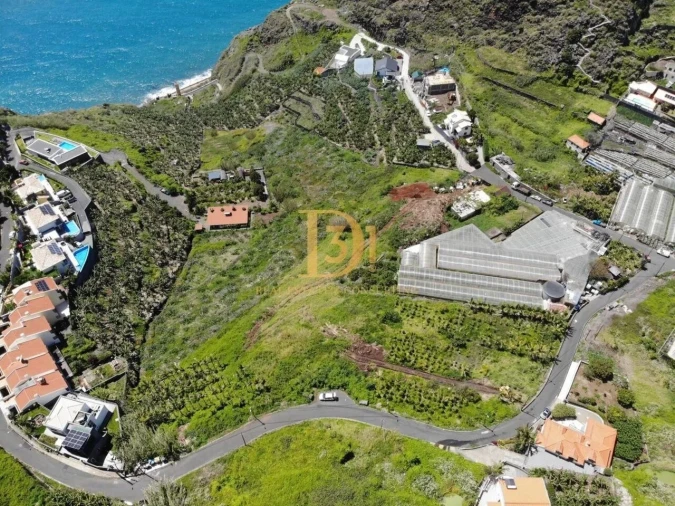 Terreno para Venda em Ribeira Brava Foto 2