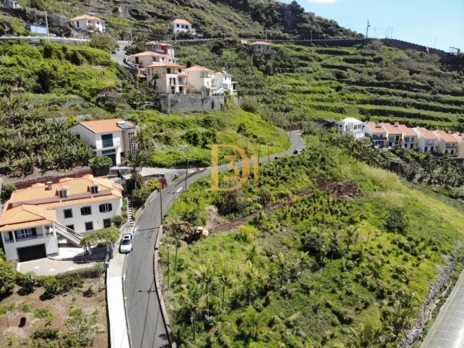 Terreno para Venda em Ribeira Brava Foto 16