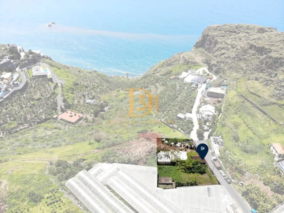 Terreno para Venda em Ribeira Brava Foto 1