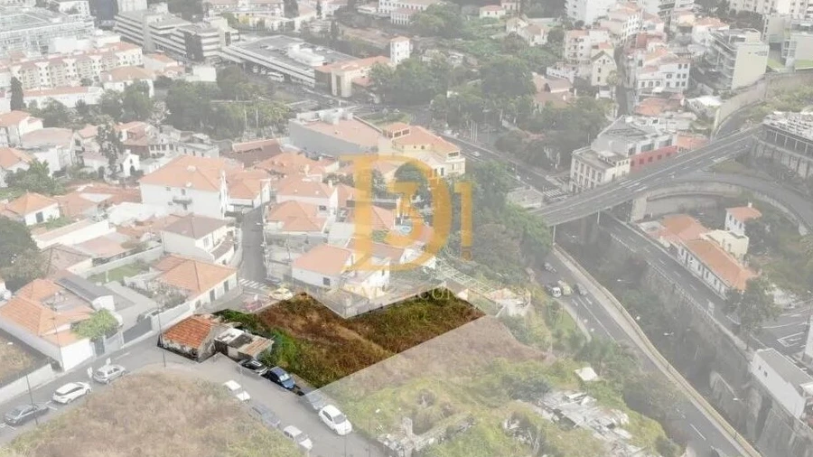 Terreno para Venda em Funchal (São Pedro)