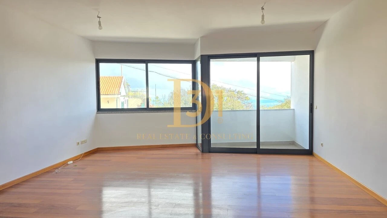 Apartamento T2 para Venda em Santo Antonio Foto 1