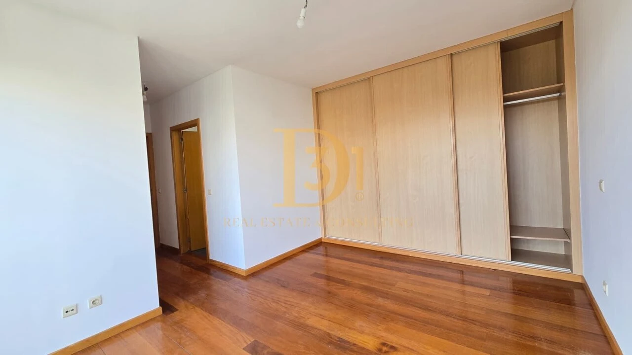 Apartamento T2 para Venda em Santo Antonio Foto 12