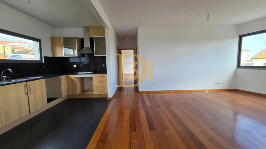 Apartamento T2 para Venda em Santo Antonio Foto 5
