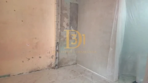 Moradia T4 para Venda em Funchal (São Pedro)