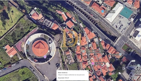 Moradia T4 para Venda em Funchal (São Pedro)