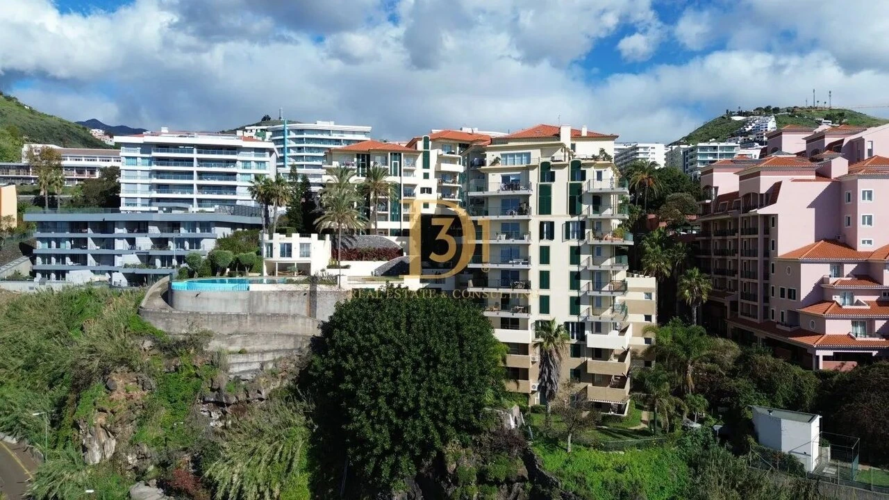 Apartamento T4 para Venda em São Martinho Foto 28