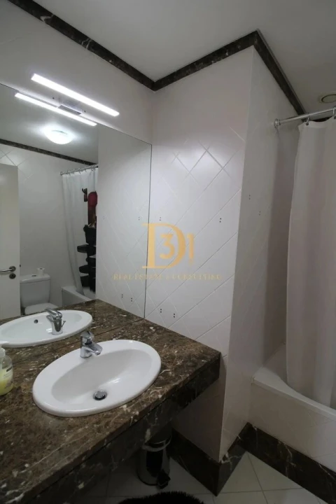 Apartamento T4 para Venda em São Martinho