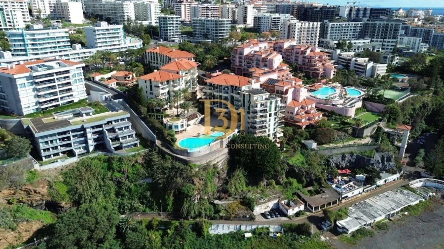 Apartamento T4 para Venda em São Martinho Foto 30