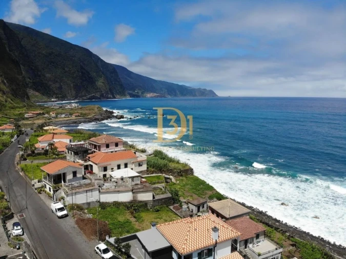 Moradia T4 para Venda em São Vicente Foto 4