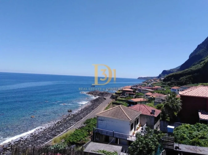 Moradia T4 para Venda em São Vicente Foto 3