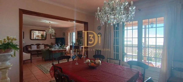 Moradia T4 para Venda em Funchal (Santa Maria Maior)