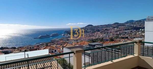 Moradia T4 para Venda em Funchal (Santa Maria Maior)