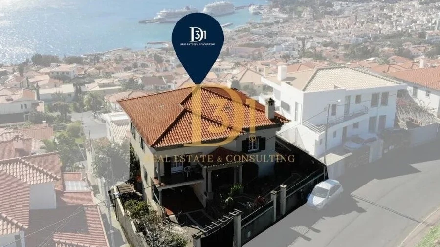 Moradia T4 para Venda em Funchal (Santa Maria Maior)