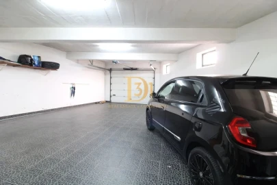 Moradia T4 para Venda em Funchal (Santa Maria Maior)