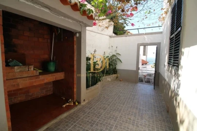 Moradia T4 para Venda em Funchal (Santa Maria Maior)