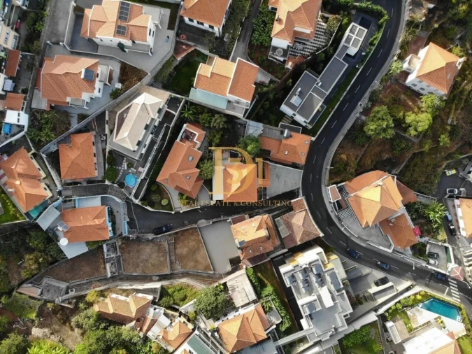 Moradia T4 para Venda em Funchal (Santa Maria Maior) Foto 5