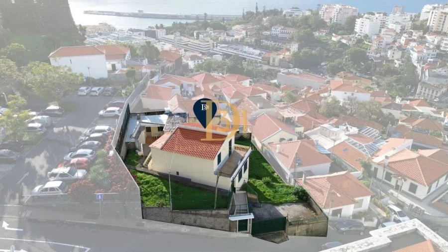 Moradia T3 para Venda em Funchal (São Pedro)