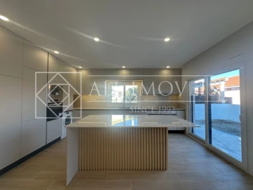 Moradia T3 para Venda em Fernao Ferro