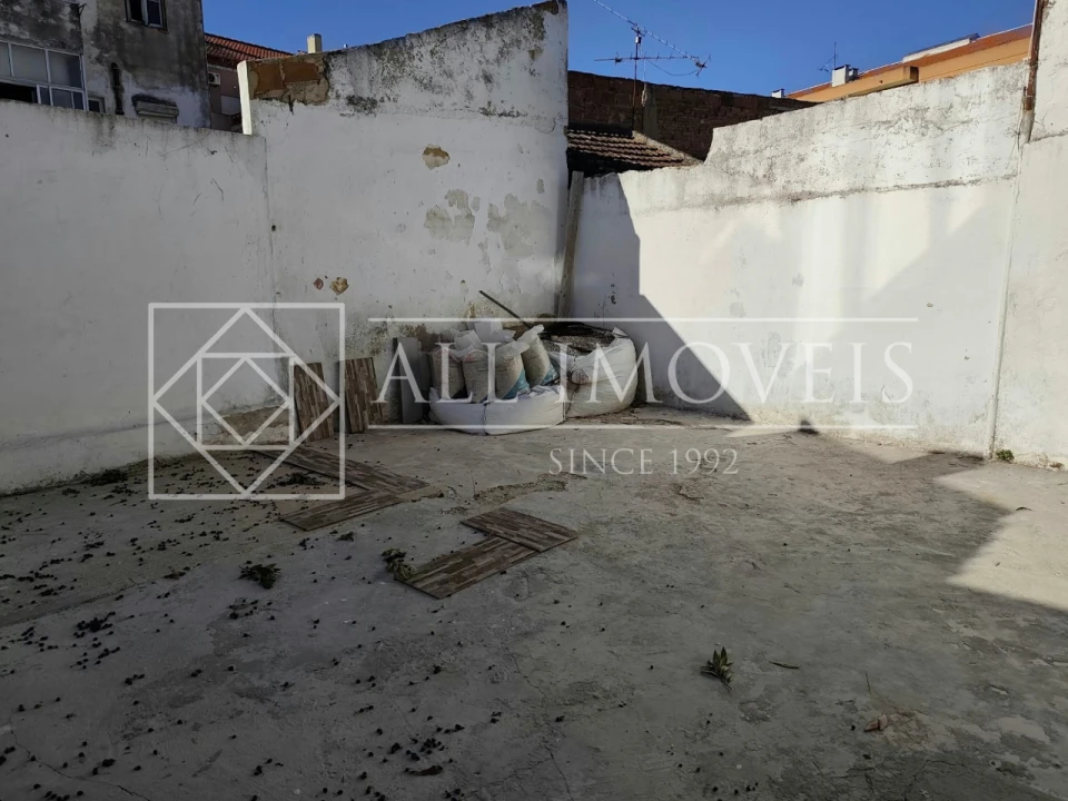 Apartamento T1 para Venda em Baixa da Banheira e Vale da Amoreira Foto 7