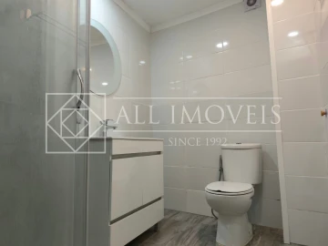 Apartamento T1 para Venda em Baixa da Banheira e Vale da Amoreira