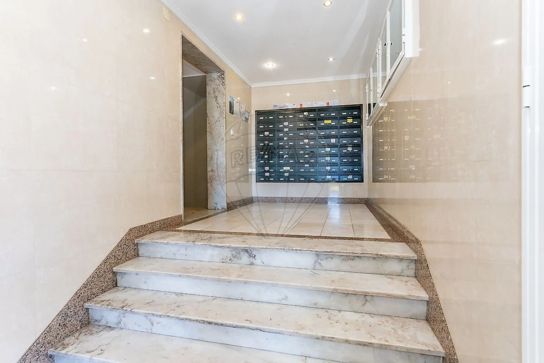 Apartamento T2 para Venda em Cacém e São Marcos Foto 22