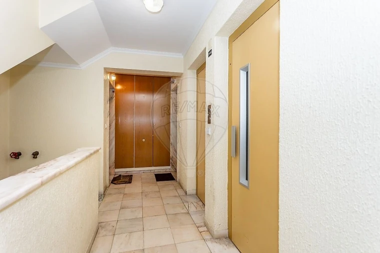 Apartamento T2 para Venda em Cacém e São Marcos Foto 20