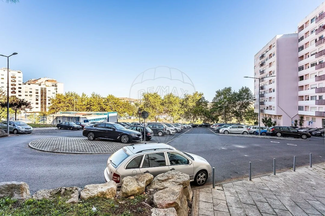 Apartamento T2 para Venda em Cacém e São Marcos Foto 24