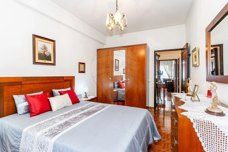 Apartamento T2 para Venda em Odivelas Foto 8