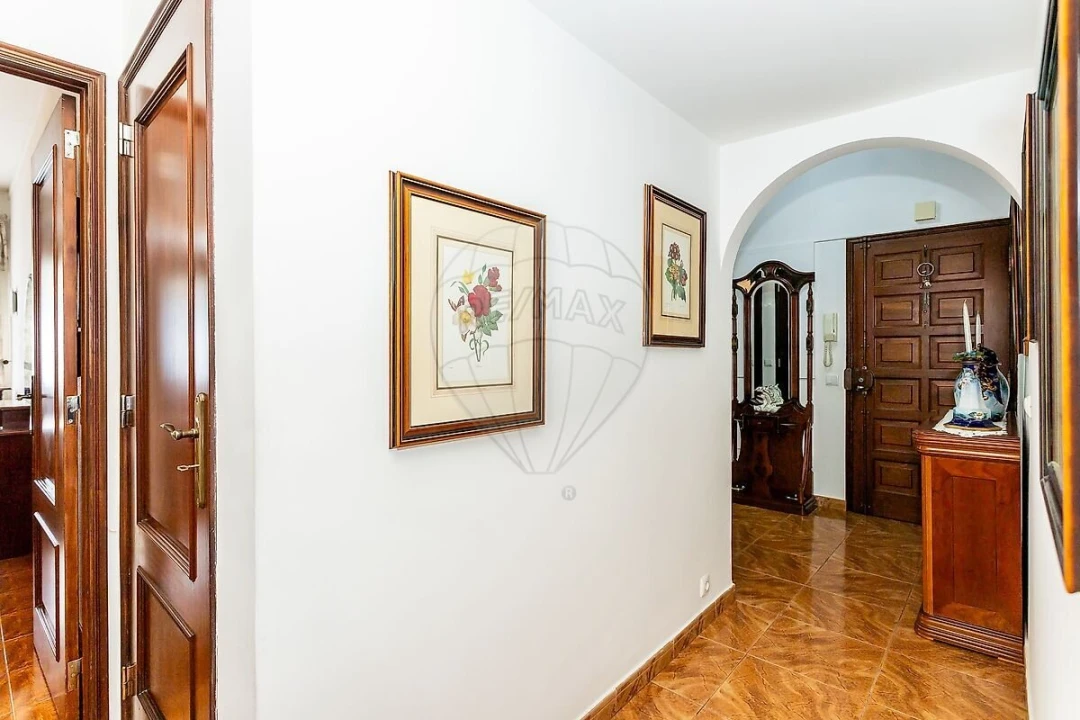 Apartamento T2 para Venda em Odivelas Foto 6