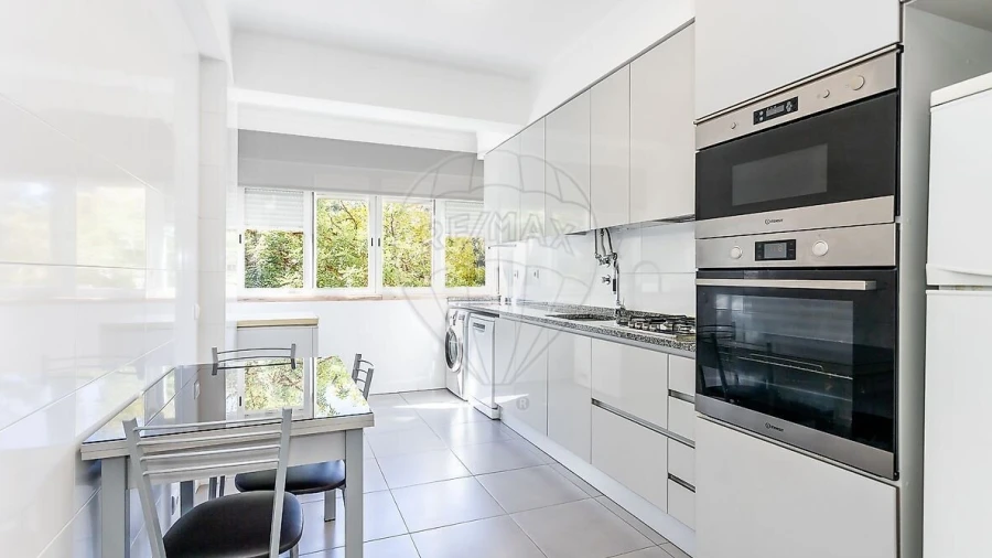 Apartamento T2 para Venda em Odivelas