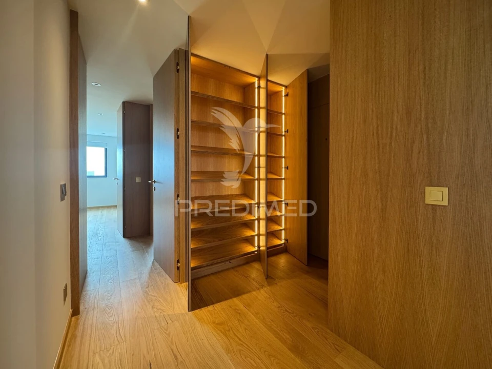 Apartamento T4 para Venda em Matosinhos e Leça da Palmeira Foto 8
