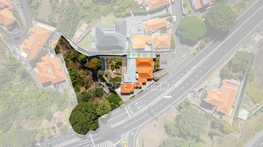 Moradia T4 para Venda em Funchal (Santa Luzia) Foto 4