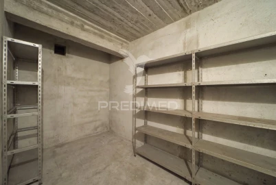 Apartamento T3 para Venda em Charneca de Caparica e Sobreda