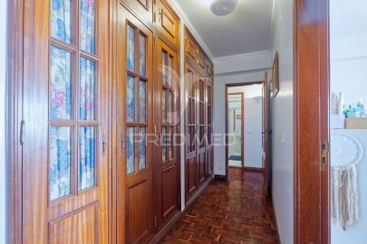 Apartamento T3 para Venda em Charneca de Caparica e Sobreda