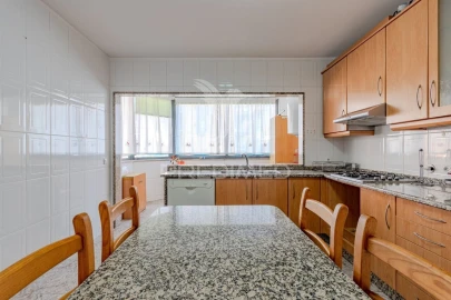 Apartamento T2 para Venda em Margaride, Várzea, Lagares, Varziela, Moure