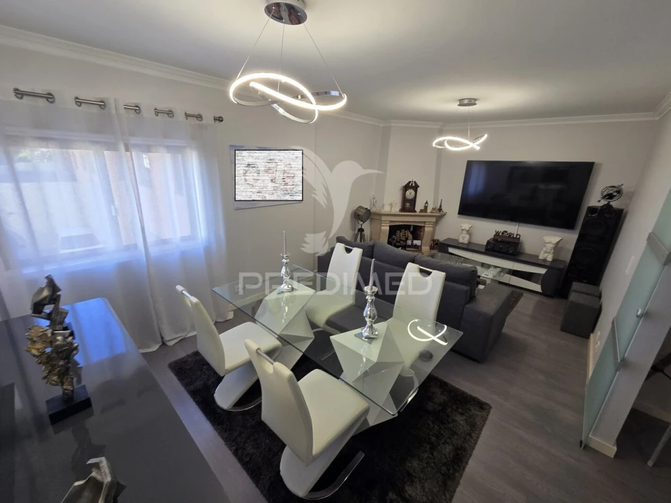 Apartamento T1 para Venda em Mafamude e Vilar do Paraíso Foto 8